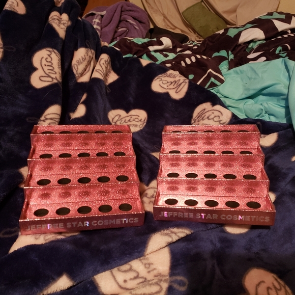 Jeffree Star Lipstick Stands
